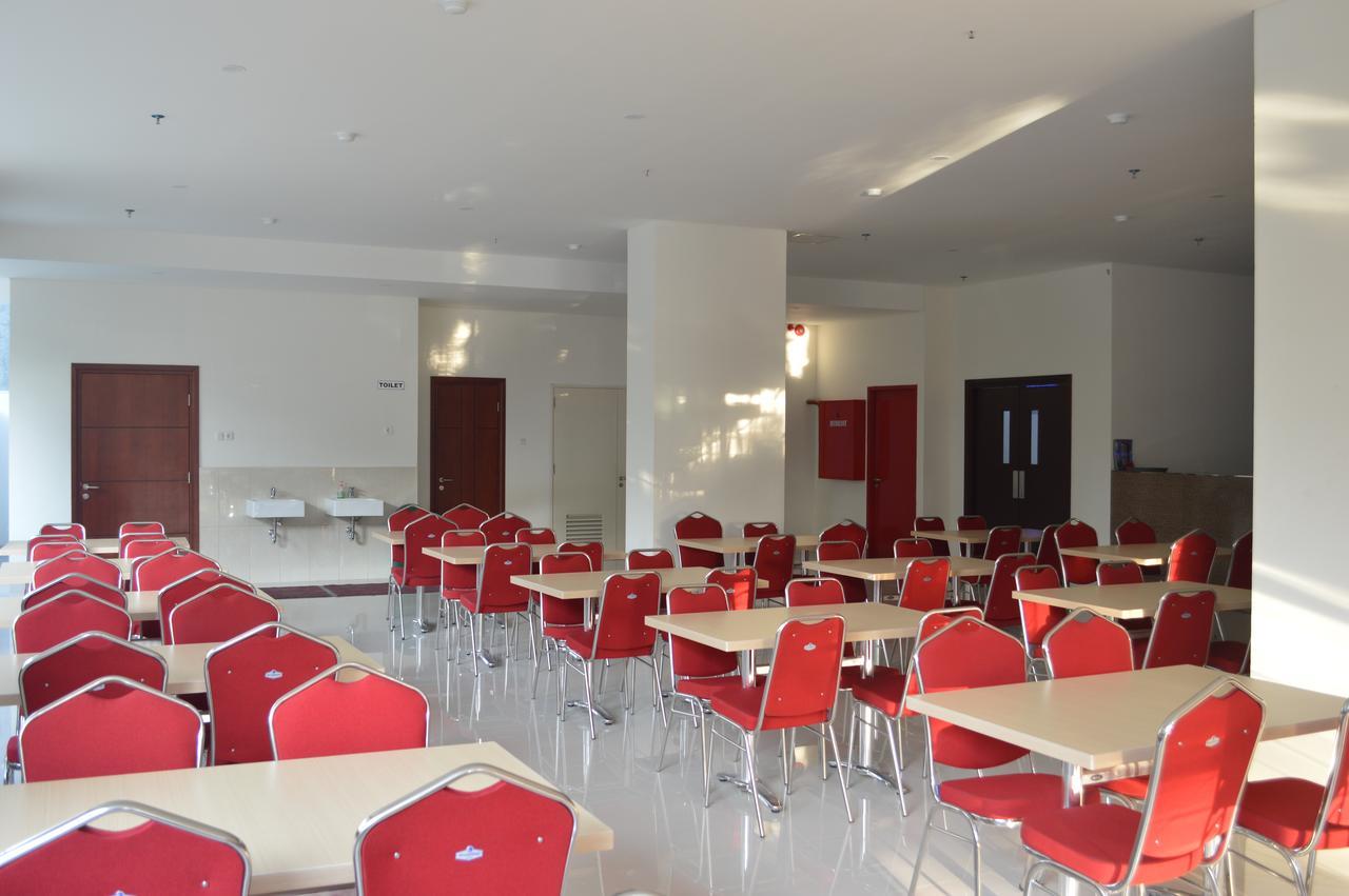 I&M Hotel Surabaya Exterior photo