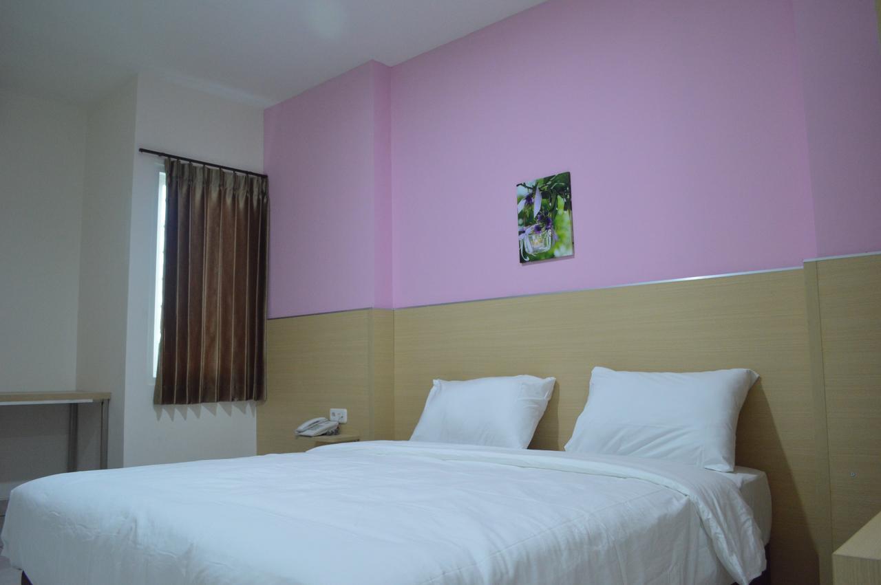 I&M Hotel Surabaya Exterior photo
