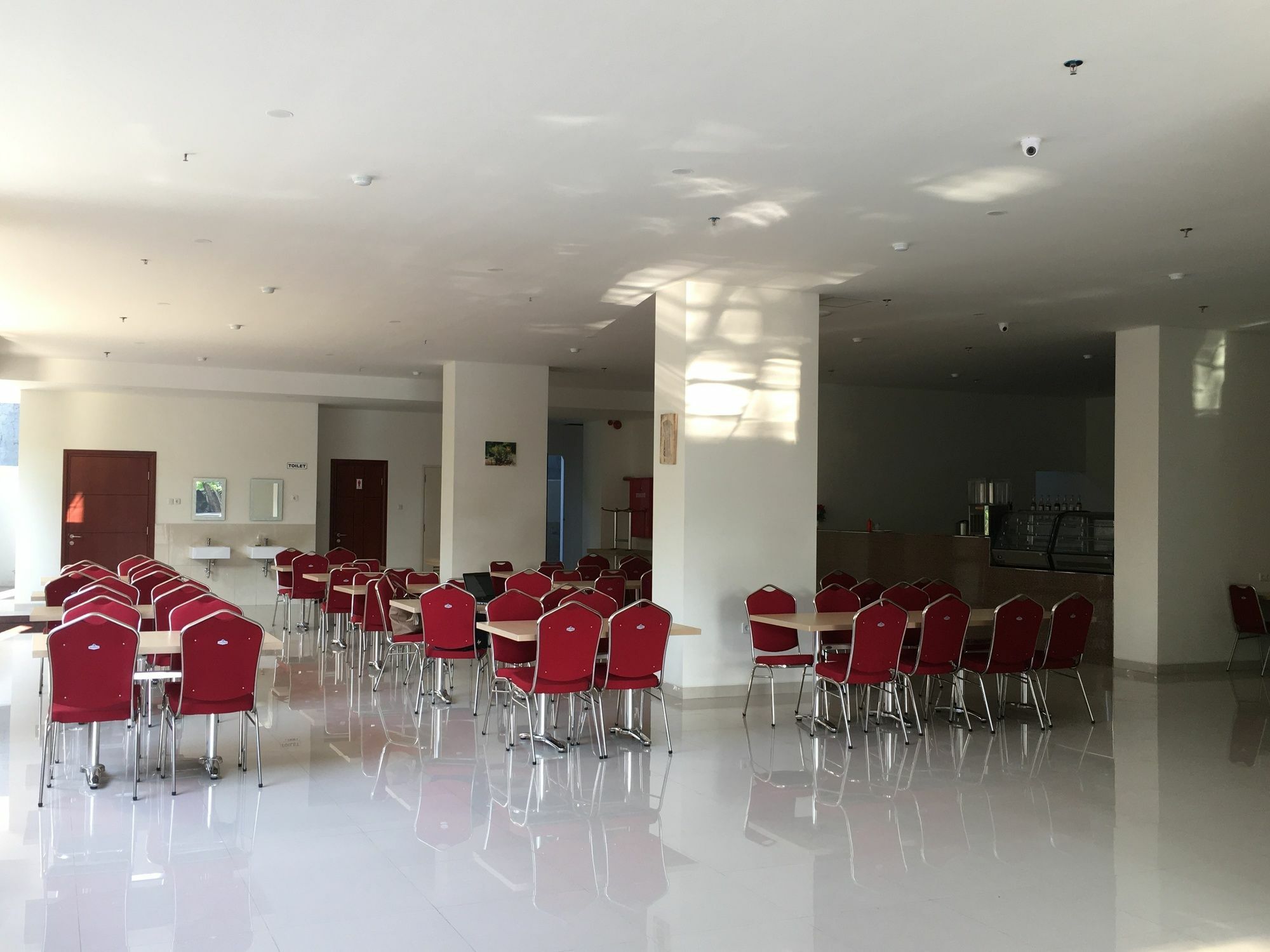 I&M Hotel Surabaya Exterior photo